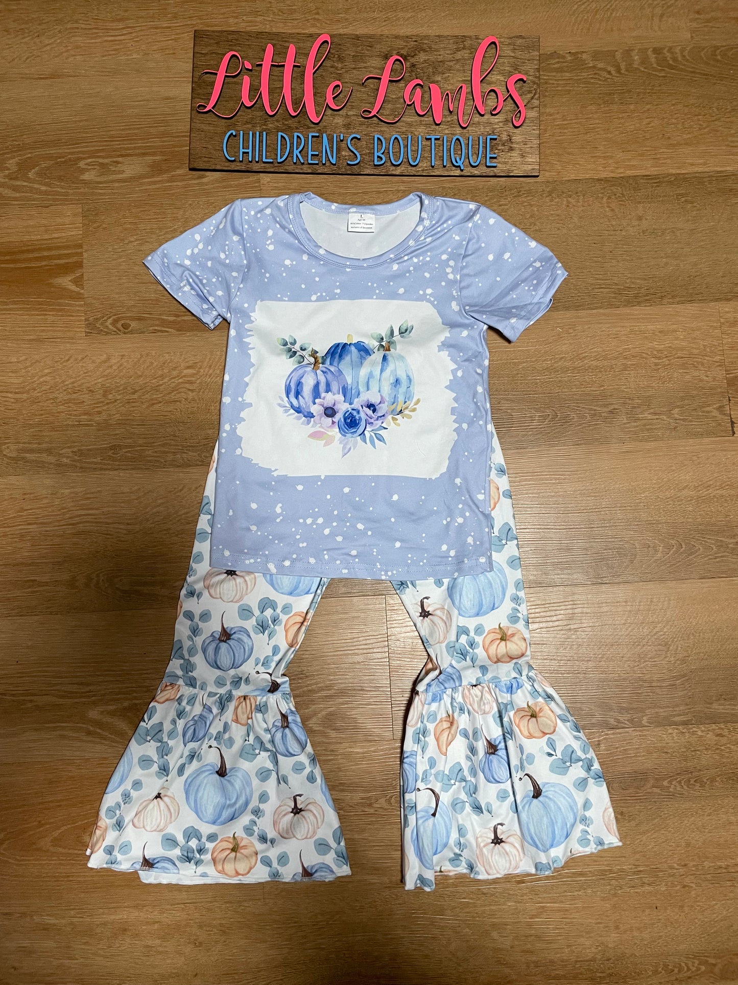 Blue Pumpkin outfit