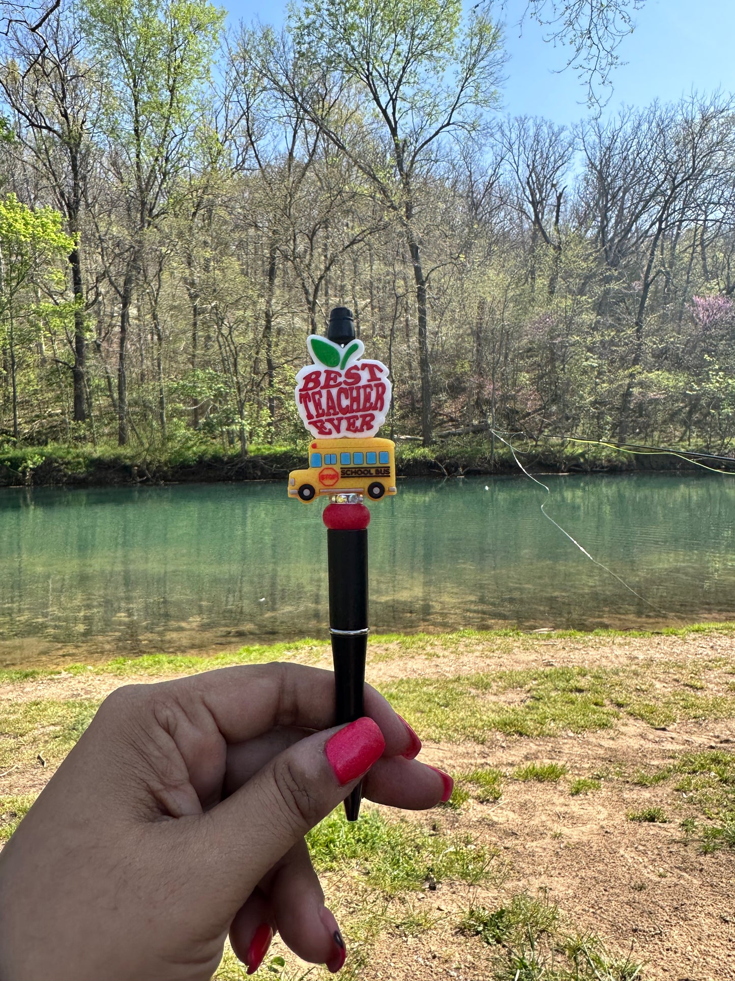 RTS pen - white teach Apple and bus