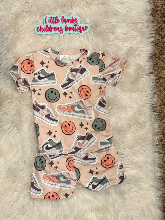 Wall Sale-size 2t b0ys
