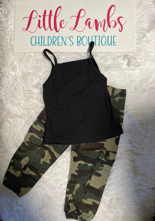 Camo pant with tank top