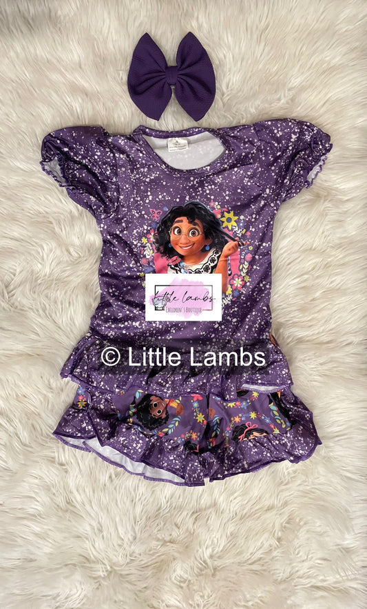 Purple realistic mirabel set