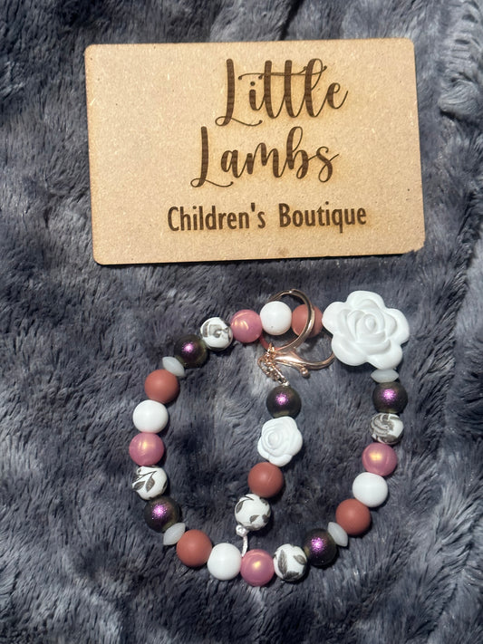 Flower me focal bead wristlet